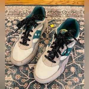 Saucony Shadow 6000 men’s size 10. Reflective / camo